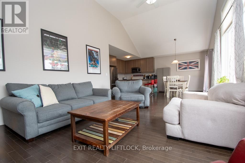 2679 Foxmeadow Road, Peterborough (Ashburnham Ward 4), Ontario  K9L 0A8 - Photo 6 - X13098366