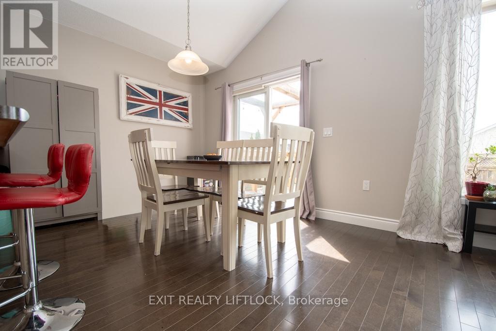 2679 Foxmeadow Road, Peterborough (Ashburnham Ward 4), Ontario  K9L 0A8 - Photo 8 - X13098366