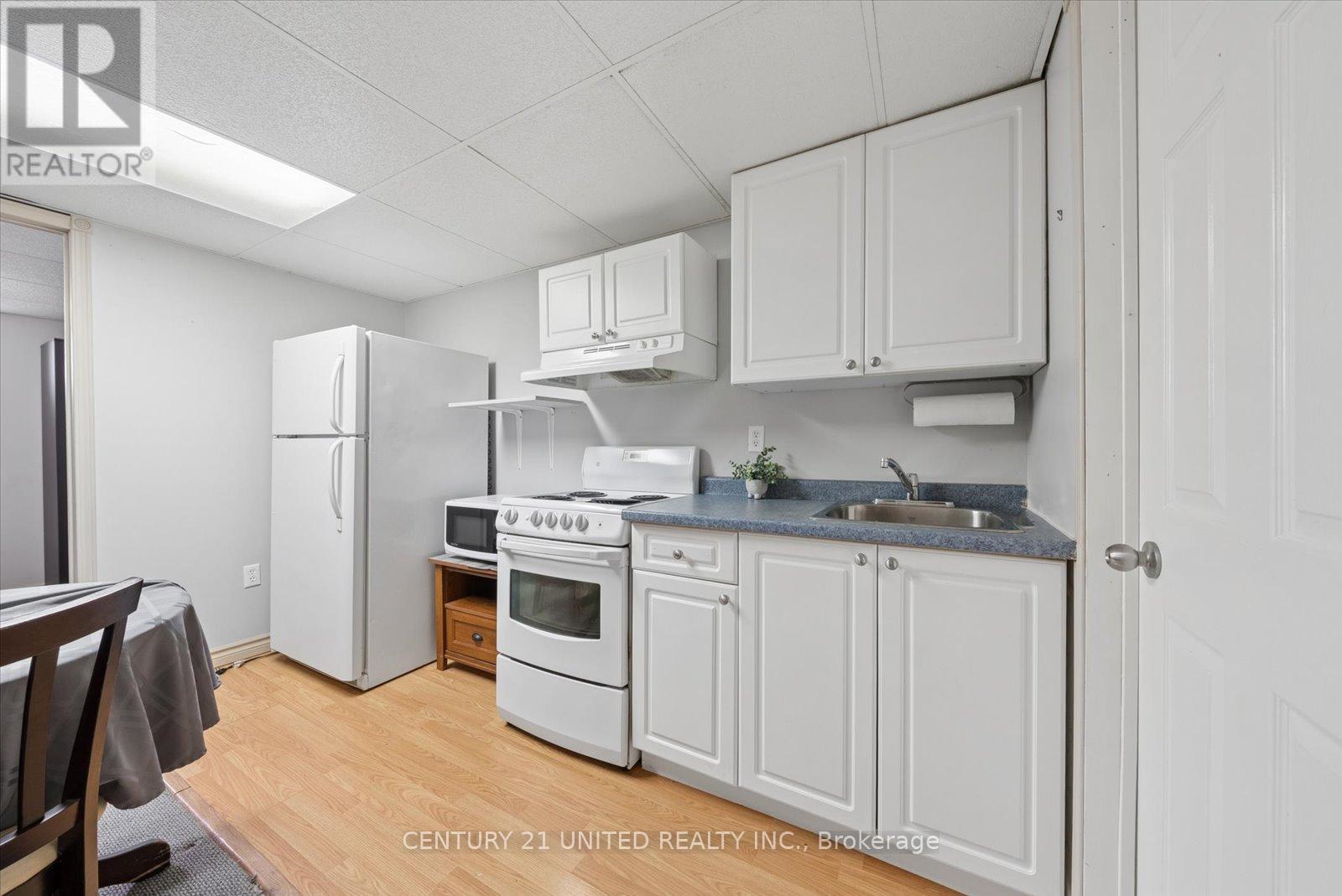 679 Bellaire Street, Peterborough (Otonabee Ward 1), Ontario  K9J 3Y5 - Photo 28 - X13098498
