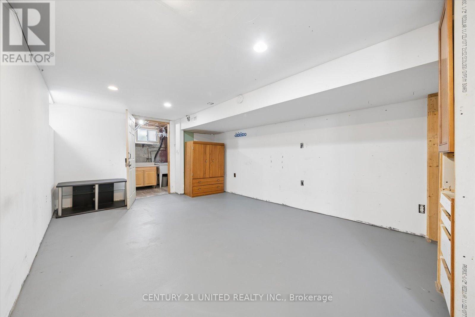 679 Bellaire Street, Peterborough (Otonabee Ward 1), Ontario  K9J 3Y5 - Photo 35 - X13098498