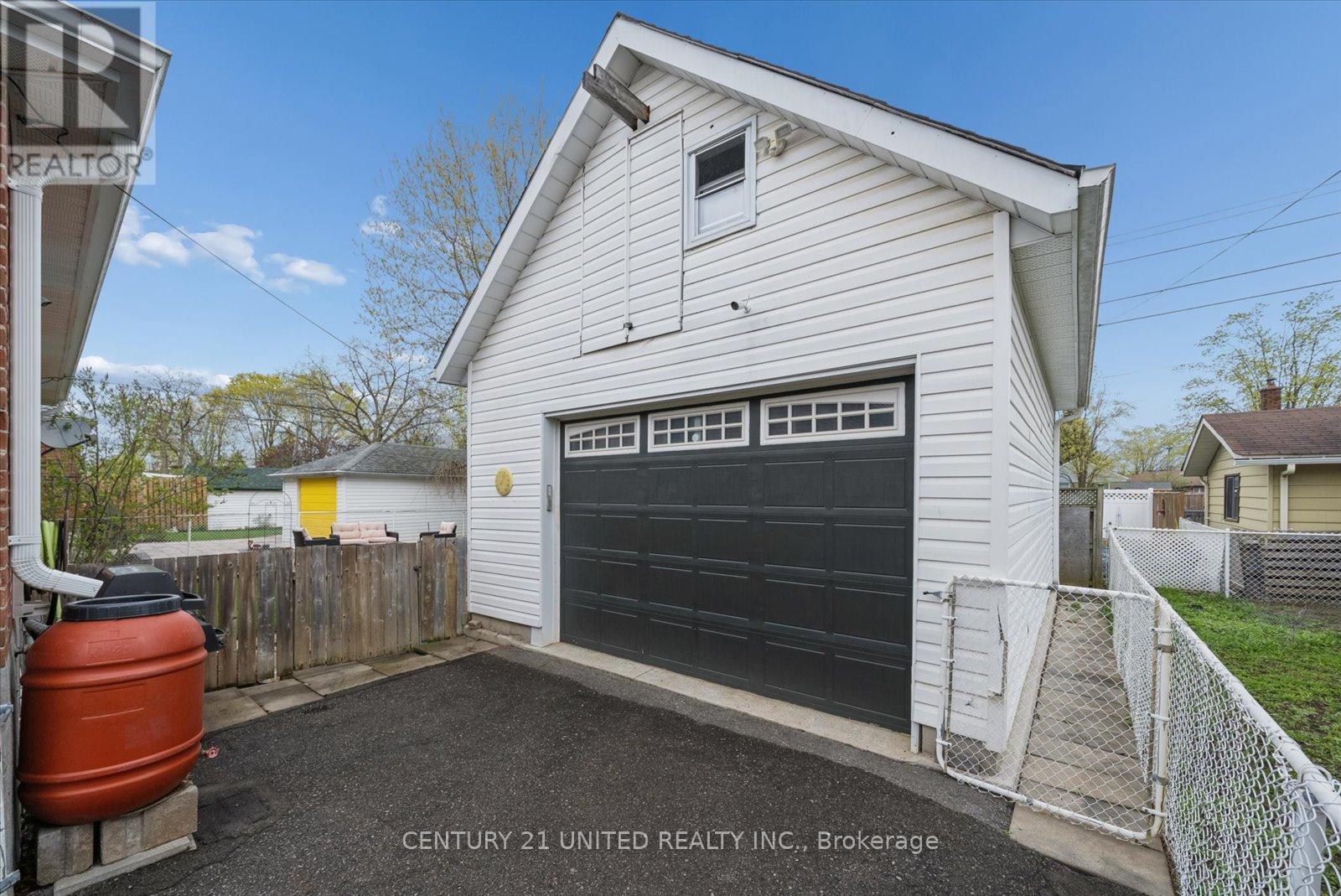 679 Bellaire Street, Peterborough (Otonabee Ward 1), Ontario  K9J 3Y5 - Photo 43 - X13098498