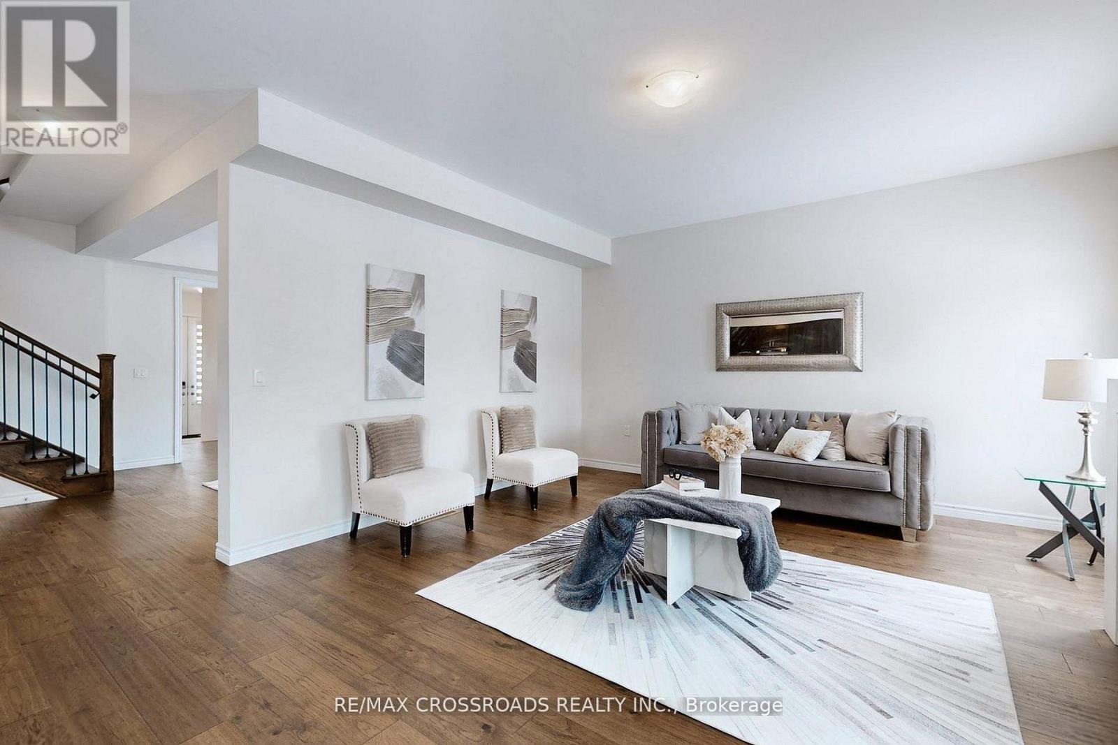 243 O'neil Street, Peterborough (Monaghan Ward 2), Ontario  K9K 0H8 - Photo 5 - X13101626