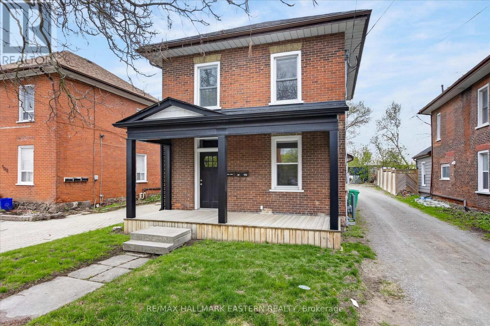 96 Aylmer Street N, Peterborough (Town Ward 3), Ontario  K9J 3J5 - Photo 3 - X13101828