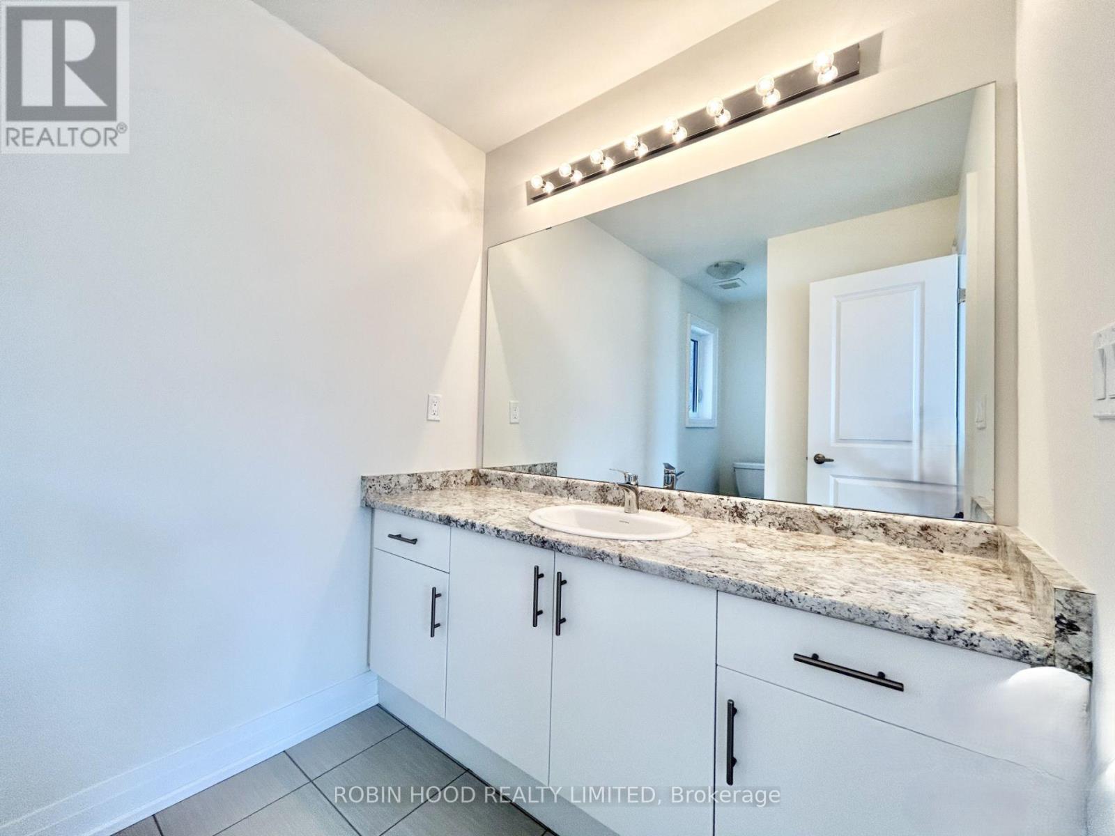 47 Hoad Street, Clarington (Newcastle), Ontario  L1B 0W1 - Photo 8 - E13102122