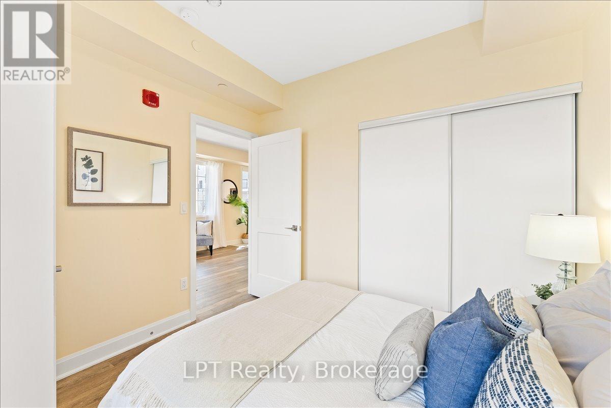 102 - 50 Lakebreeze Drive, Clarington (Newcastle), Ontario  L1B 0V9 - Photo 22 - E13103408