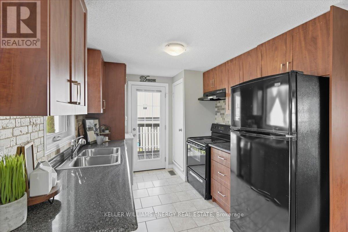 79 Fairway Drive, Clarington (Newcastle), Ontario  L1B 1B1 - Photo 11 - E13103792