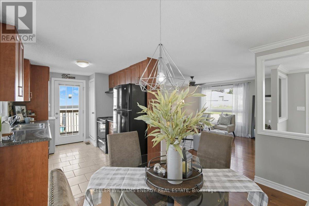 79 Fairway Drive, Clarington (Newcastle), Ontario  L1B 1B1 - Photo 14 - E13103792
