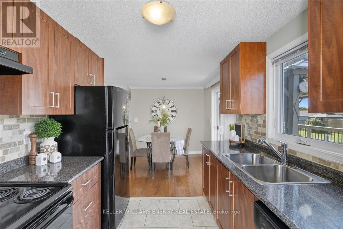 79 Fairway Drive, Clarington (Newcastle), Ontario  L1B 1B1 - Photo 16 - E13103792