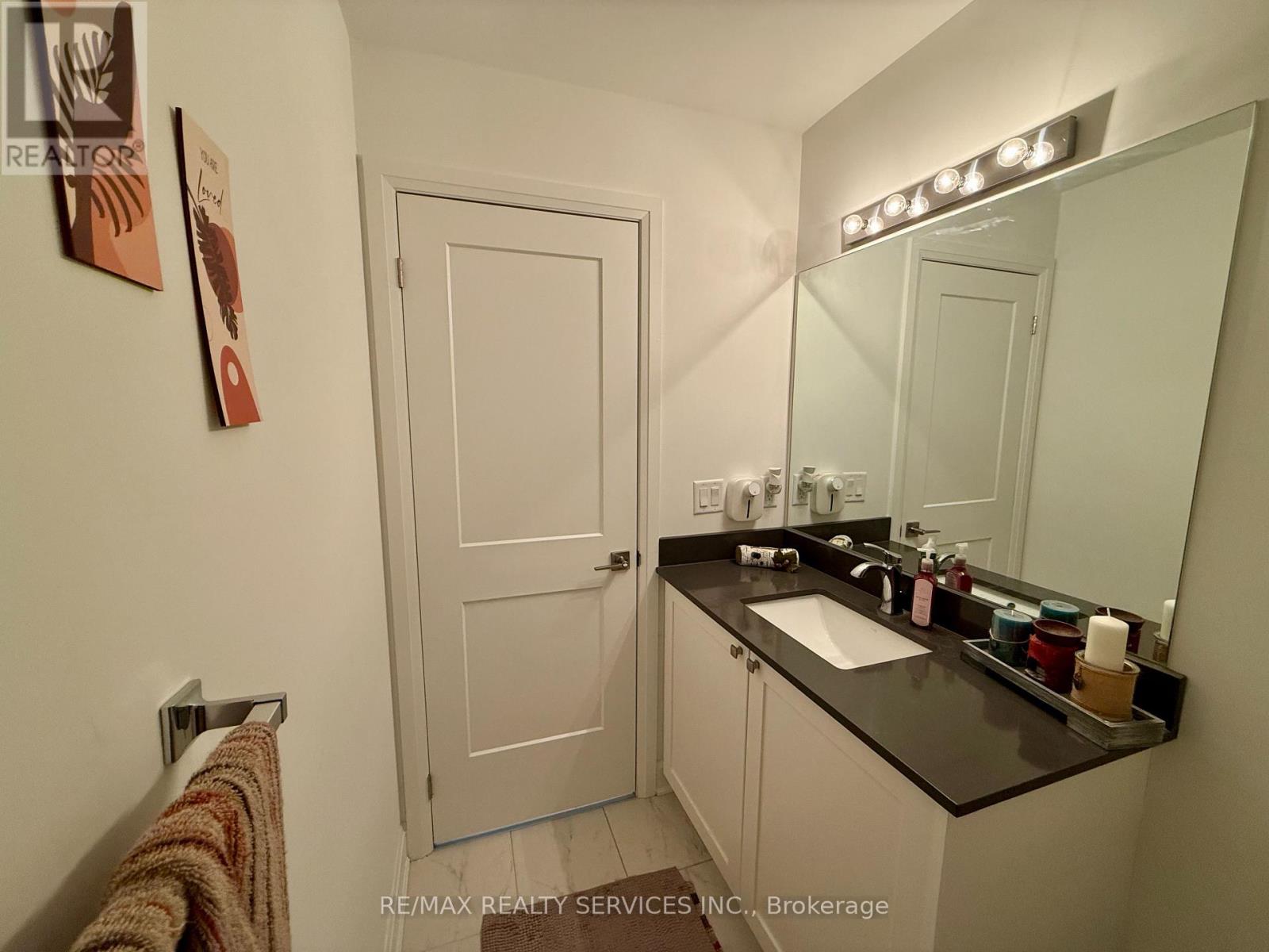 229 - 50 Lakebreeze Drive, Clarington (Newcastle), Ontario  L1B 1N4 - Photo 17 - E13061042