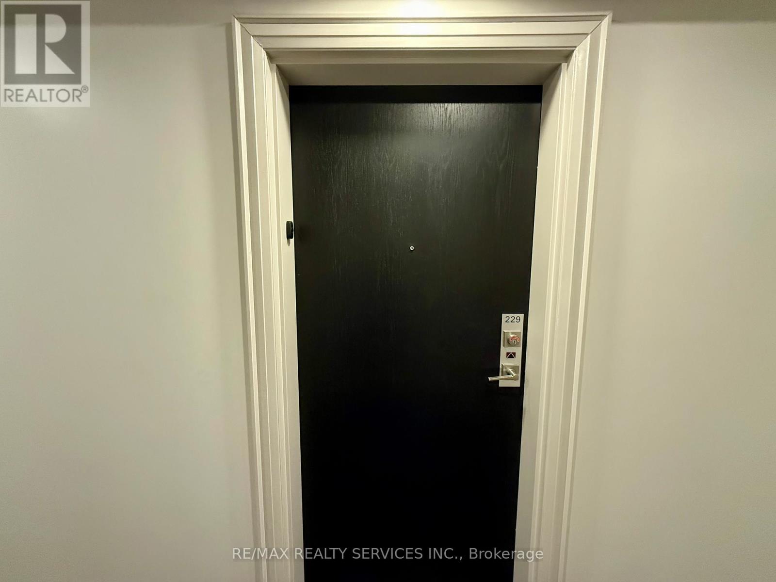 229 - 50 Lakebreeze Drive, Clarington (Newcastle), Ontario  L1B 1N4 - Photo 6 - E13061042