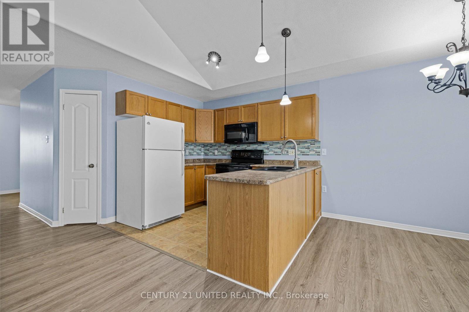 608 Clancy Crescent, Peterborough (Otonabee Ward 1), Ontario  K9K 2S2 - Photo 6 - X13104016