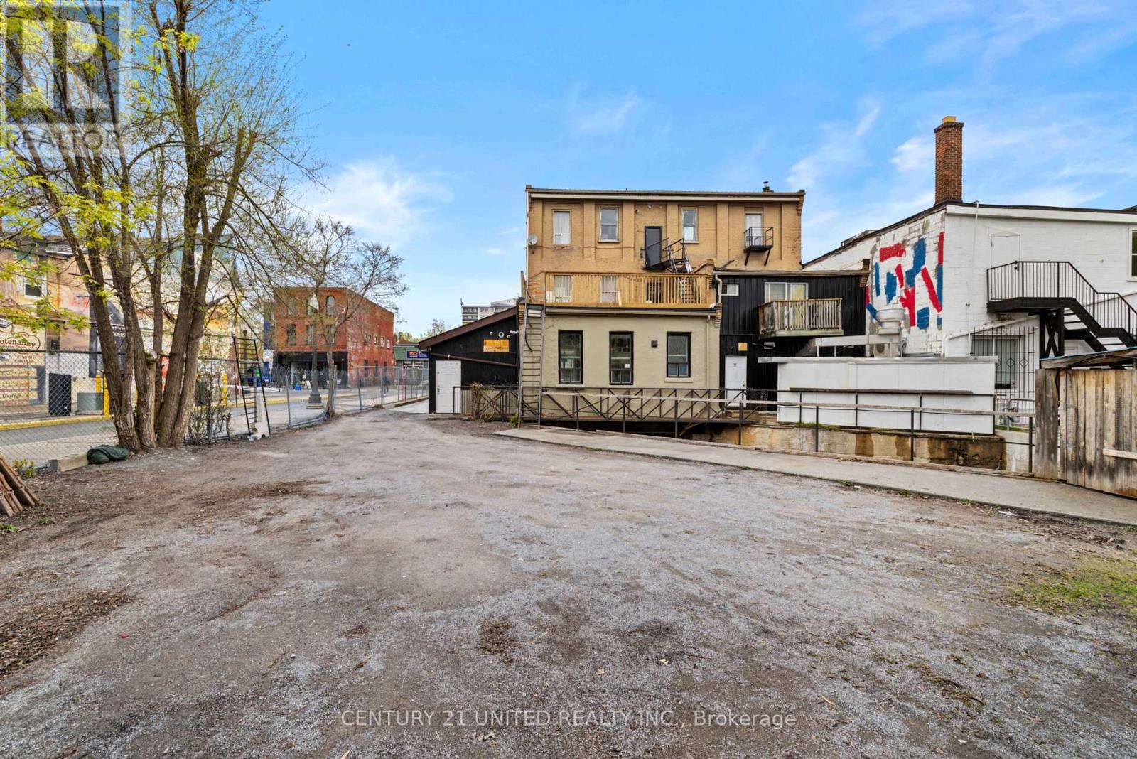 197 Hunter Street W, Peterborough (Town Ward 3), Ontario  K9H 2L1 - Photo 16 - X13104184