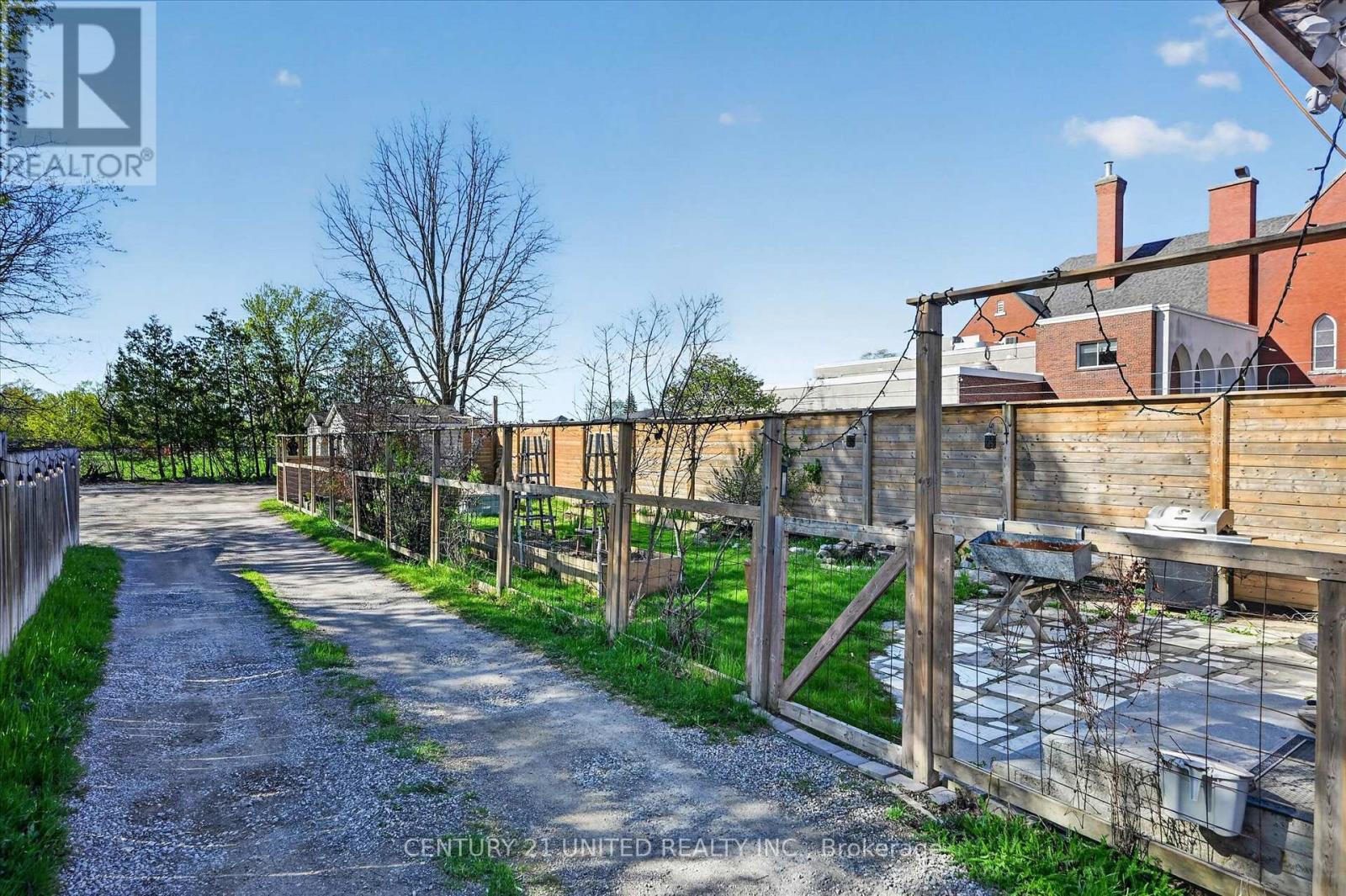 201 Romaine Street, Peterborough (Otonabee Ward 1), Ontario  K9J 2C3 - Photo 40 - X13104742