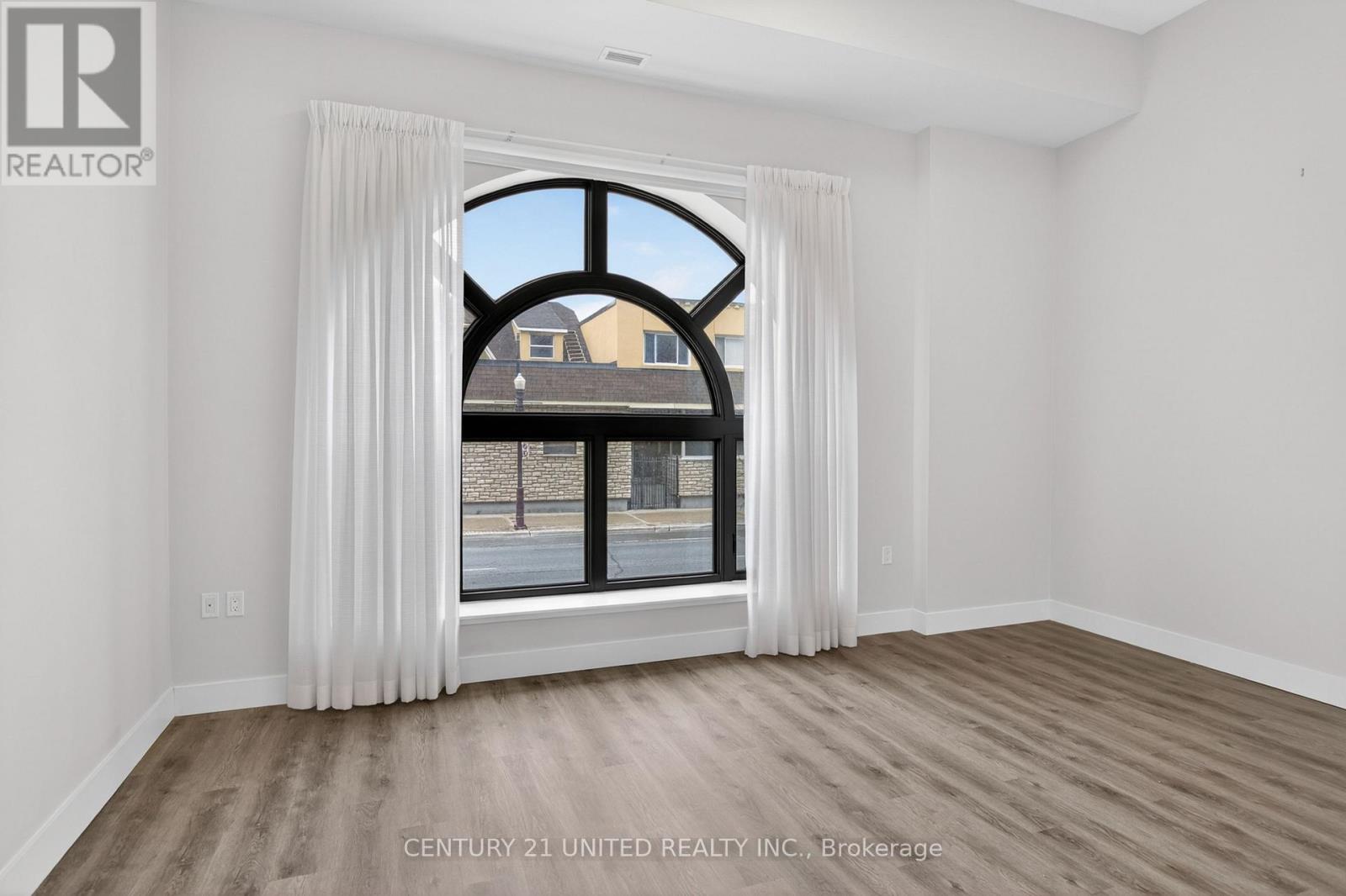202 - 475 George Street N, Peterborough (Town Ward 3), Ontario  K9H 0J4 - Photo 12 - X13105332