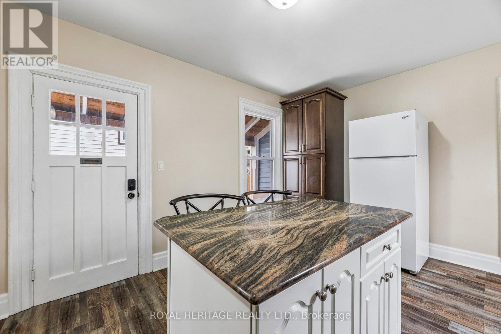 505 Paterson Street, Peterborough (Town Ward 3), Ontario  K9J 4P8 - Photo 11 - X13105242