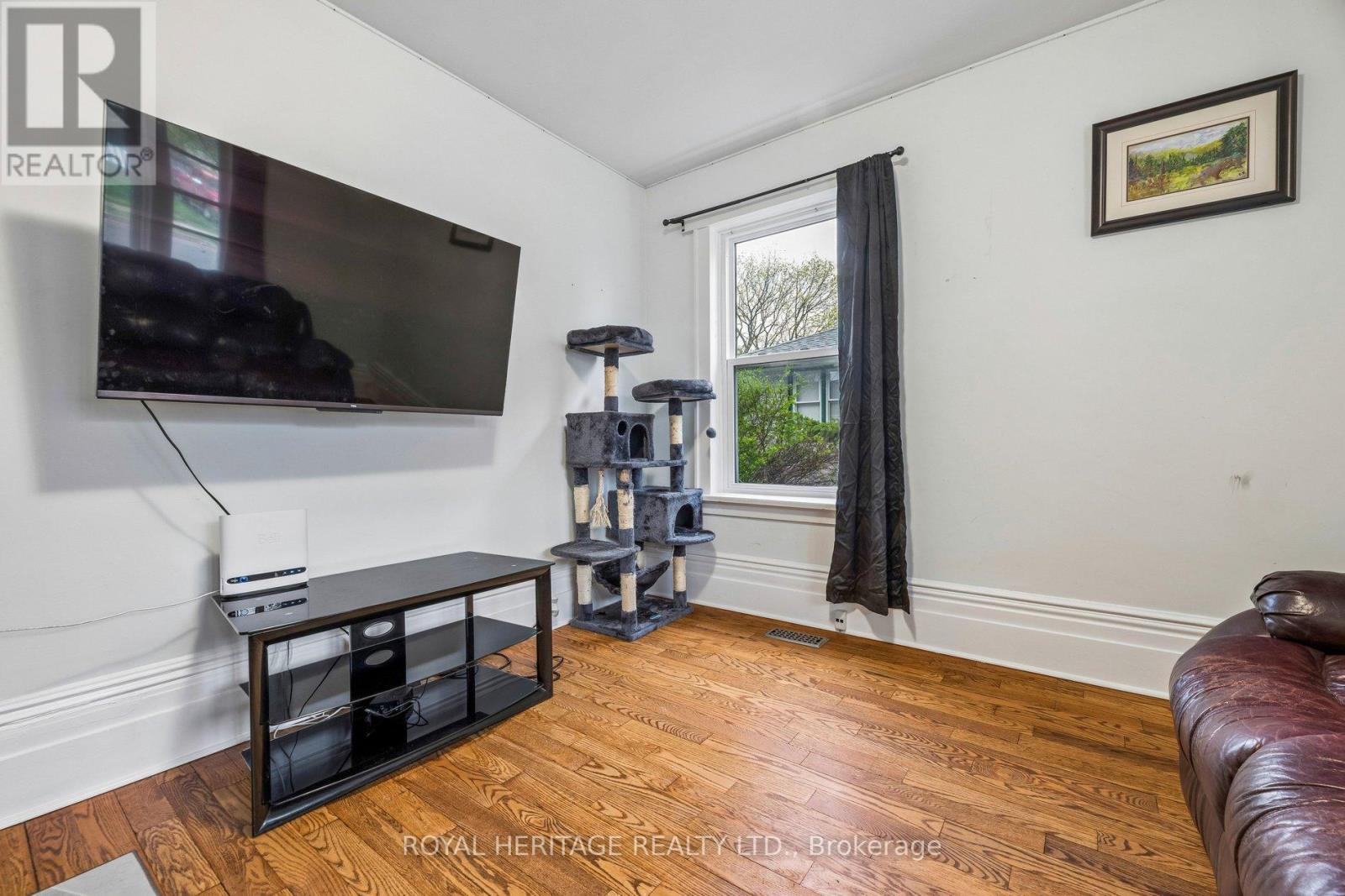 505 Paterson Street, Peterborough (Town Ward 3), Ontario  K9J 4P8 - Photo 3 - X13105242