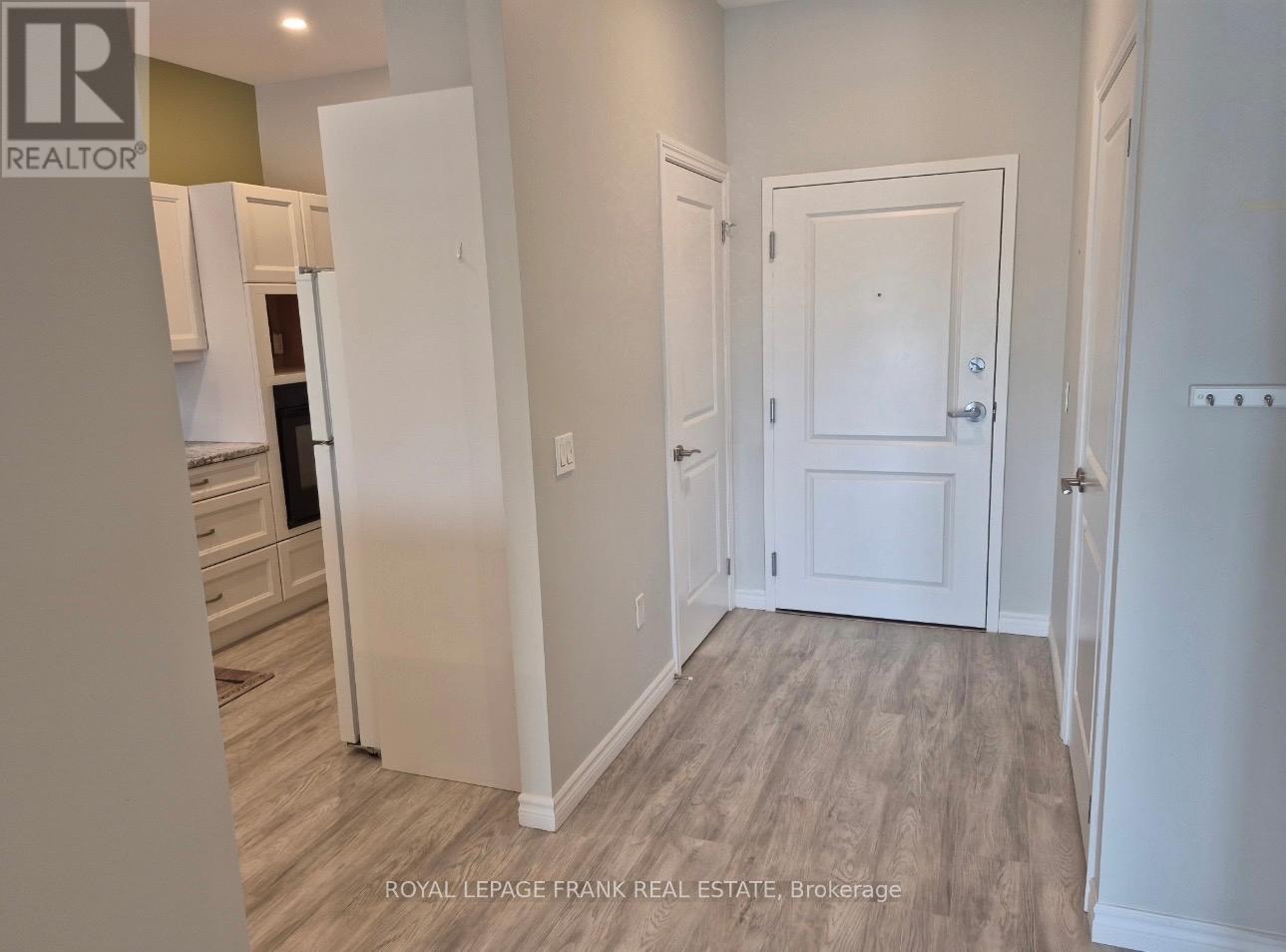 406 - 58 Glenelg Street W, Kawartha Lakes (Lindsay), Ontario  K9V 0M9 - Photo 3 - X13106724