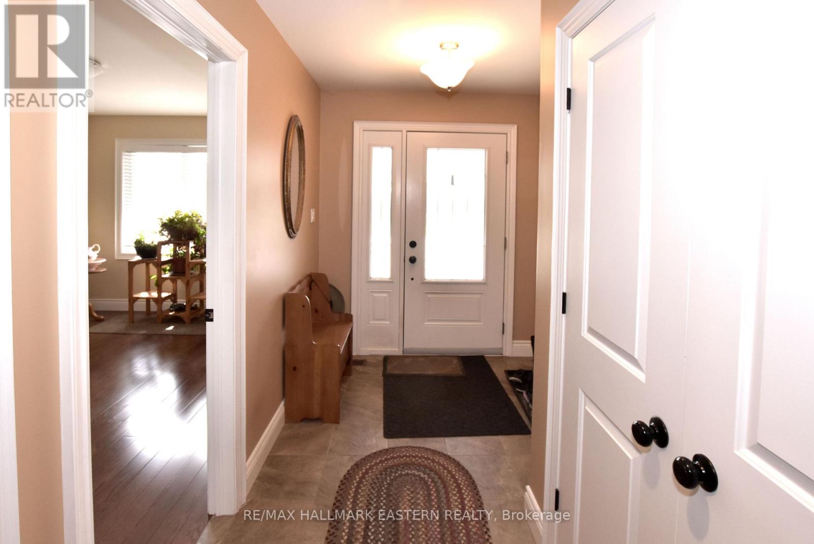 428 Raymond Street, Peterborough (Northcrest Ward 5), Ontario  K9L 1R2 - Photo 3 - X13107020