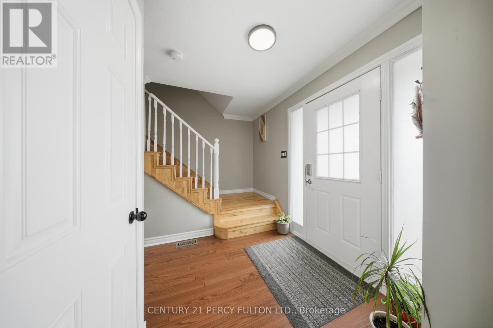 1853 Mapleridge Drive, Peterborough (Monaghan Ward 2), Ontario  K9K 1R1 - Photo 5 - X13107258