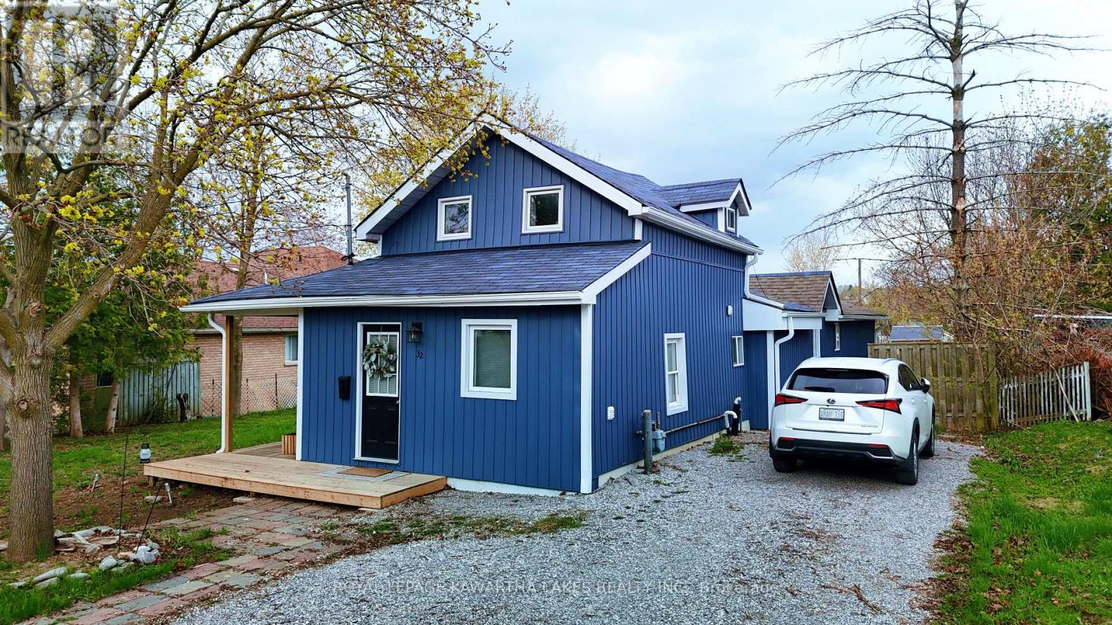 32 Georgian Street, Kawartha Lakes (Lindsay), Ontario  K9V 2E6 - Photo 2 - X13109264