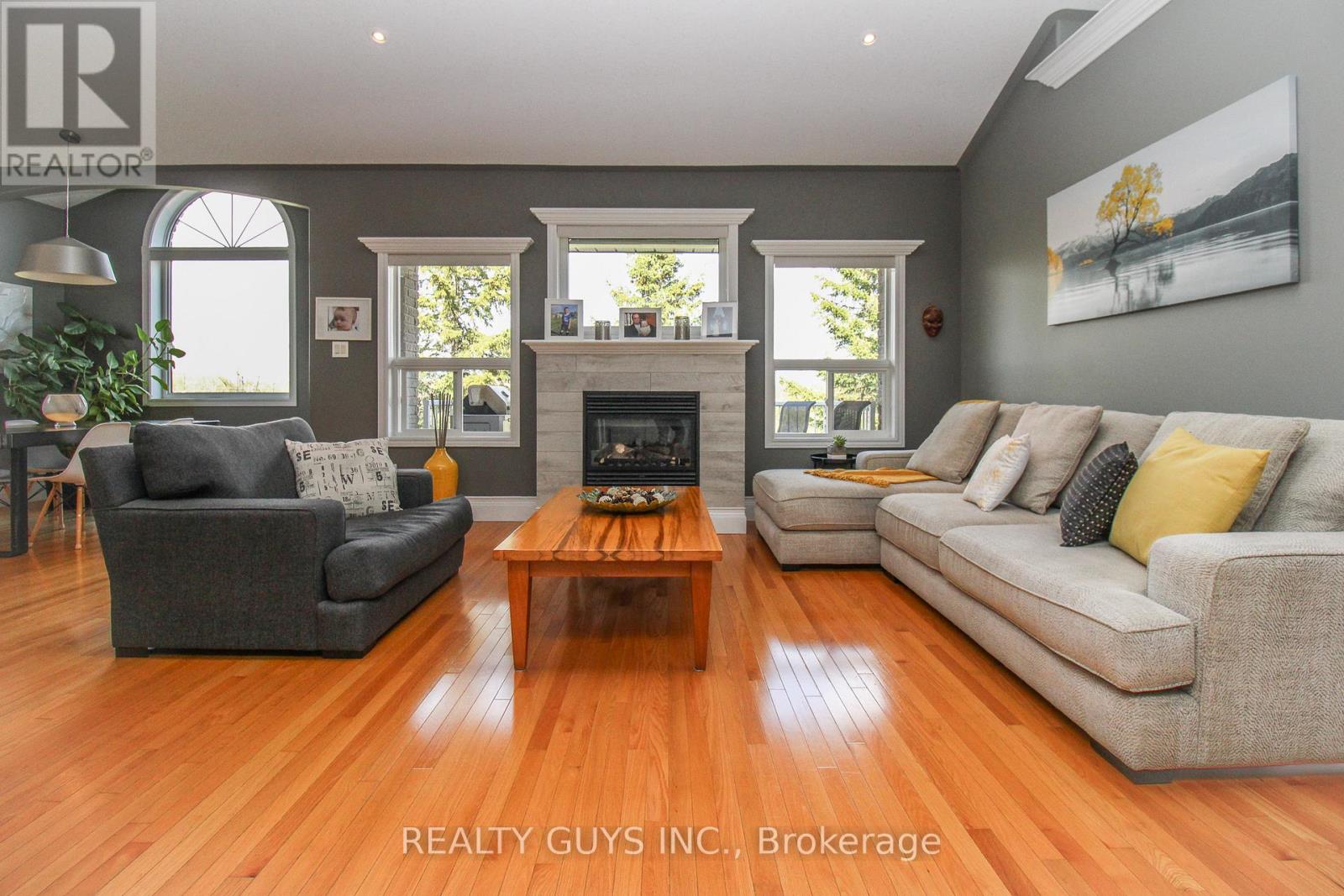 407 Carriage Lane, Peterborough (Northcrest Ward 5), Ontario  K9L 2A5 - Photo 13 - X13109482