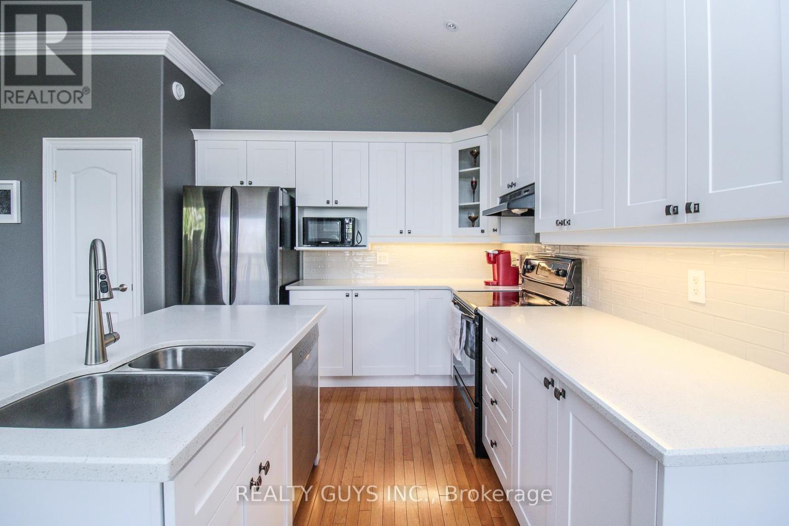 407 Carriage Lane, Peterborough (Northcrest Ward 5), Ontario  K9L 2A5 - Photo 17 - X13109482