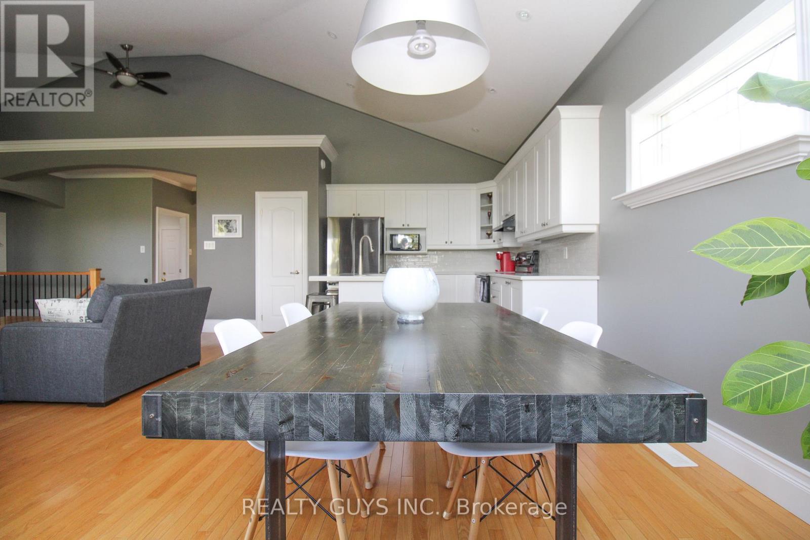 407 Carriage Lane, Peterborough (Northcrest Ward 5), Ontario  K9L 2A5 - Photo 21 - X13109482