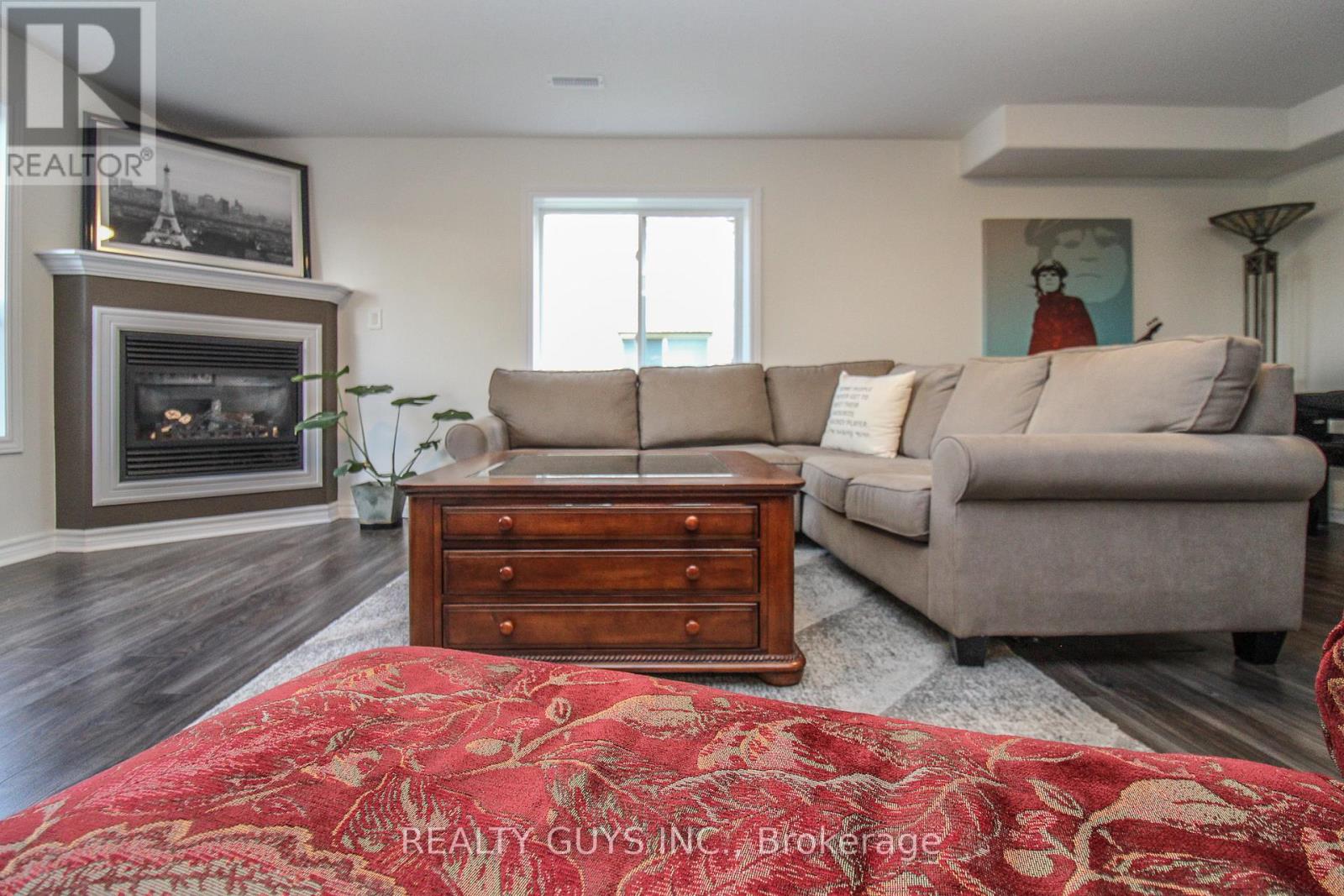 407 Carriage Lane, Peterborough (Northcrest Ward 5), Ontario  K9L 2A5 - Photo 33 - X13109482