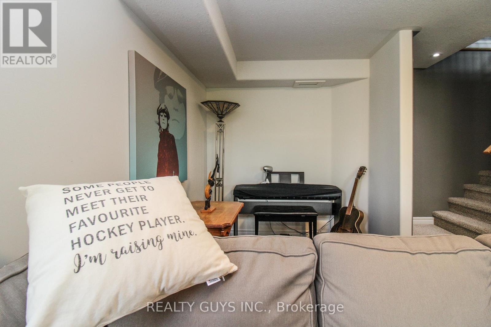407 Carriage Lane, Peterborough (Northcrest Ward 5), Ontario  K9L 2A5 - Photo 37 - X13109482