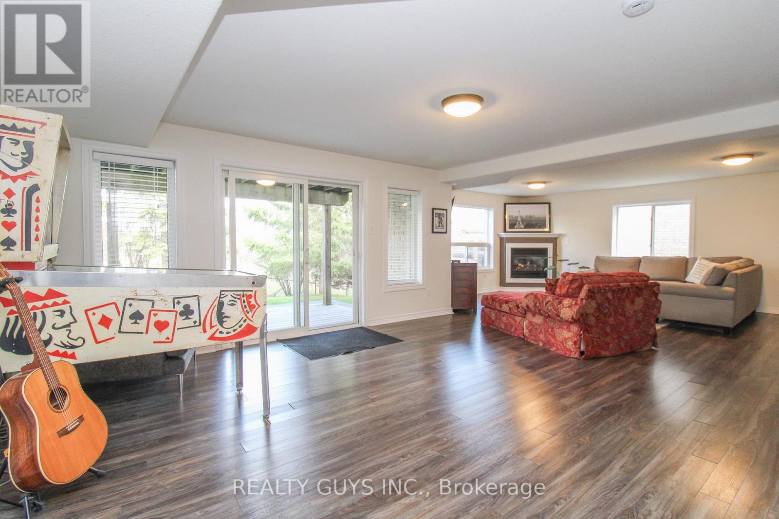 407 Carriage Lane, Peterborough (Northcrest Ward 5), Ontario  K9L 2A5 - Photo 40 - X13109482