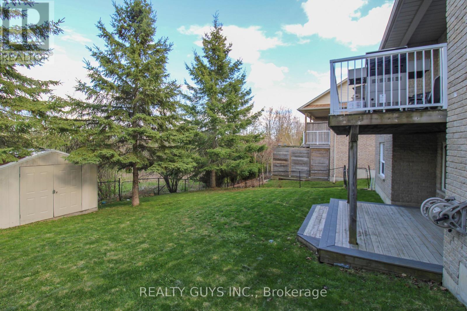 407 Carriage Lane, Peterborough (Northcrest Ward 5), Ontario  K9L 2A5 - Photo 5 - X13109482
