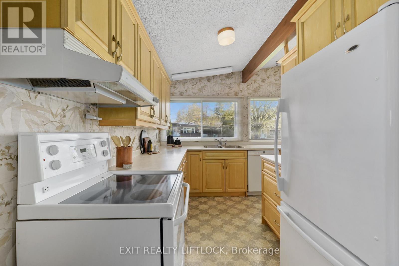 1224 Cabot Street, Peterborough (Northcrest Ward 5), Ontario  K9H 6W9 - Photo 10 - X13109500