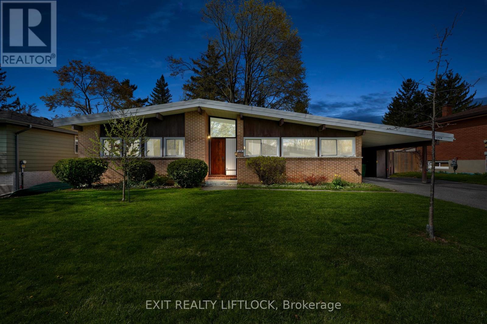 1224 Cabot Street, Peterborough (Northcrest Ward 5), Ontario  K9H 6W9 - Photo 3 - X13109500