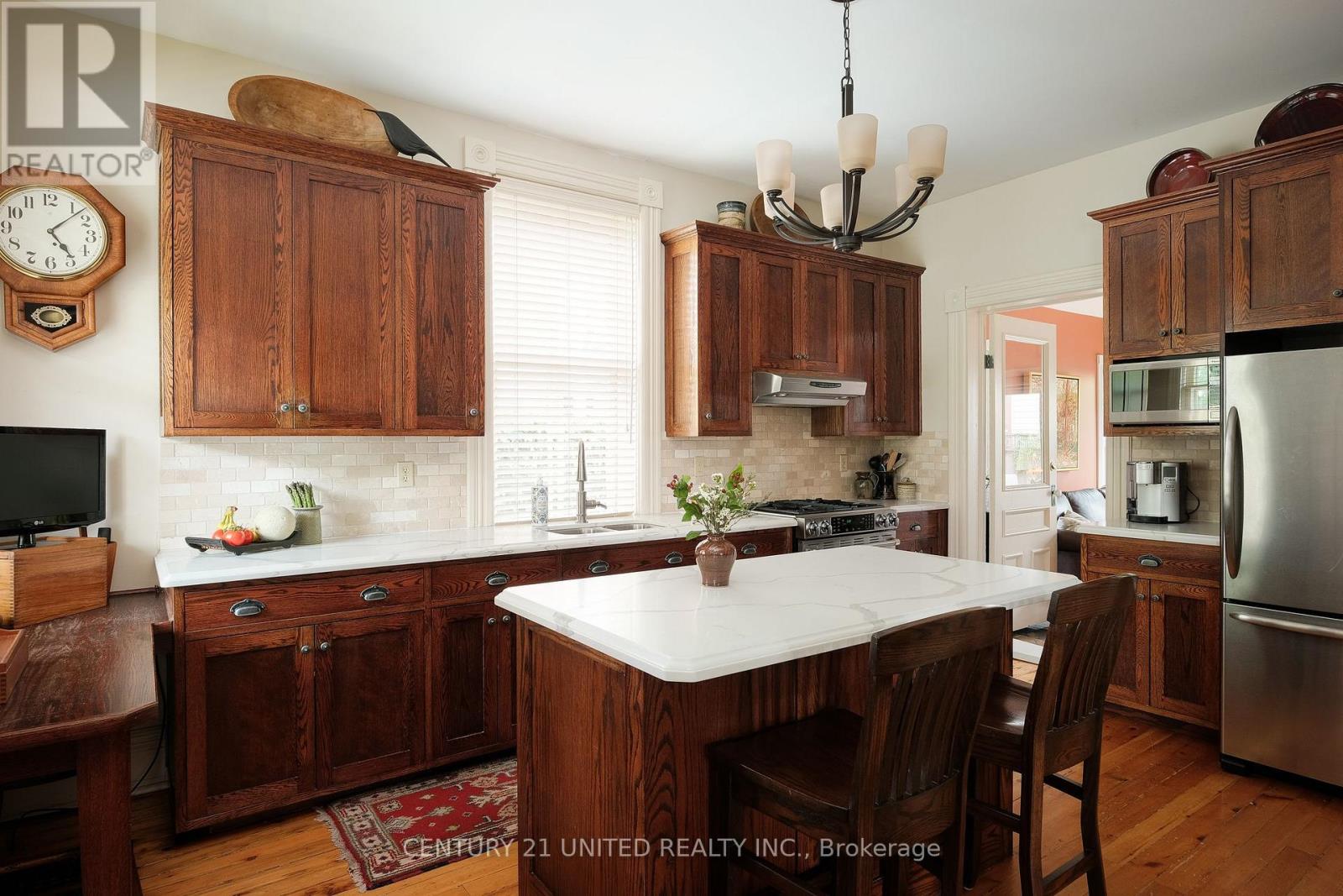 558 Harvey Street, Peterborough (Town Ward 3), Ontario  K9H 3K9 - Photo 12 - X13110260