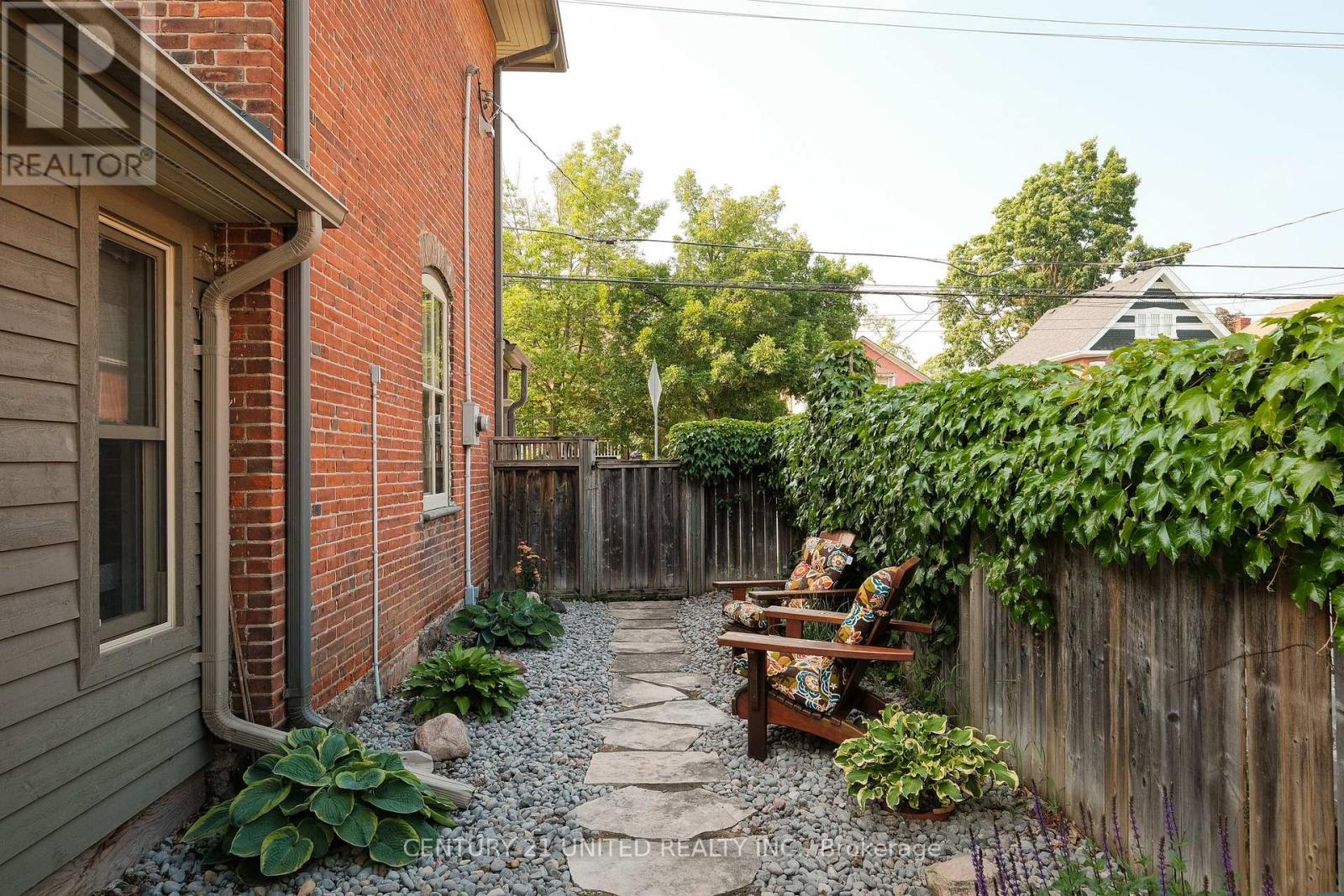 558 Harvey Street, Peterborough (Town Ward 3), Ontario  K9H 3K9 - Photo 39 - X13110260