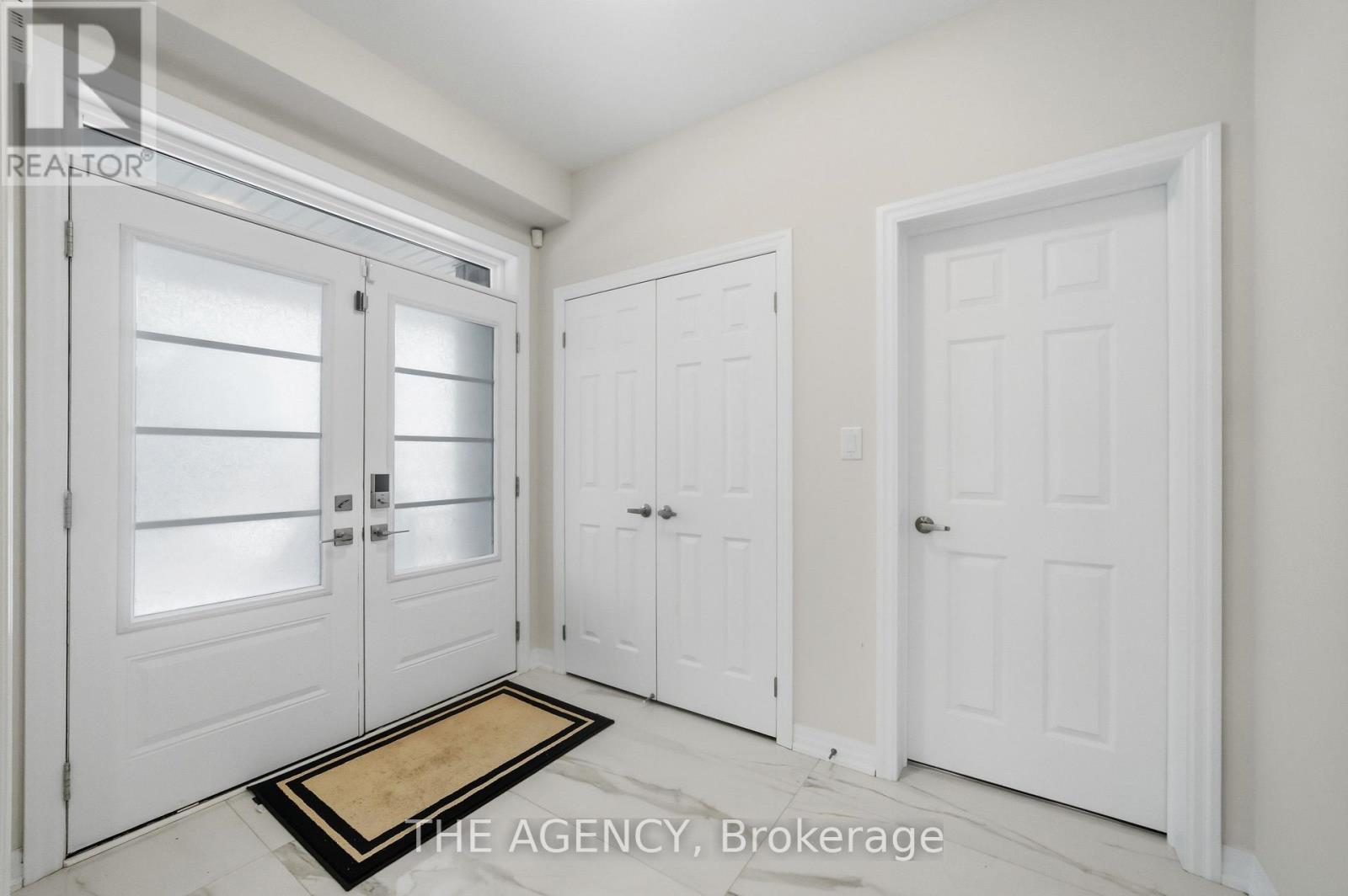 134 Flood Avenue, Clarington (Newcastle), Ontario  L1B 0W6 - Photo 4 - E13110492