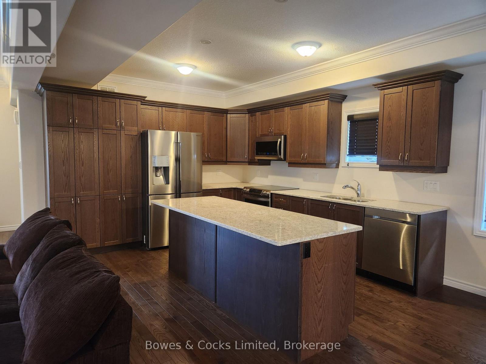 716 Sawmill Road, Peterborough (Northcrest Ward 5), Ontario  K9L 0G3 - Photo 2 - X13110582