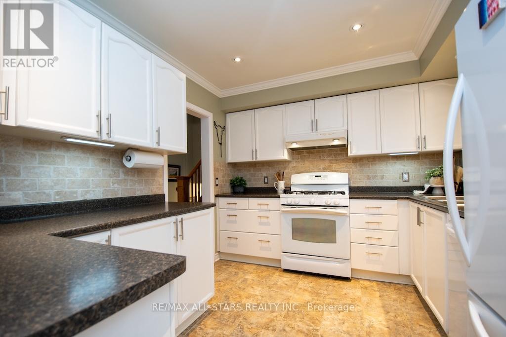 112 Adelaide Street N, Kawartha Lakes (Lindsay), Ontario  K9V 4L9 - Photo 11 - X13110946