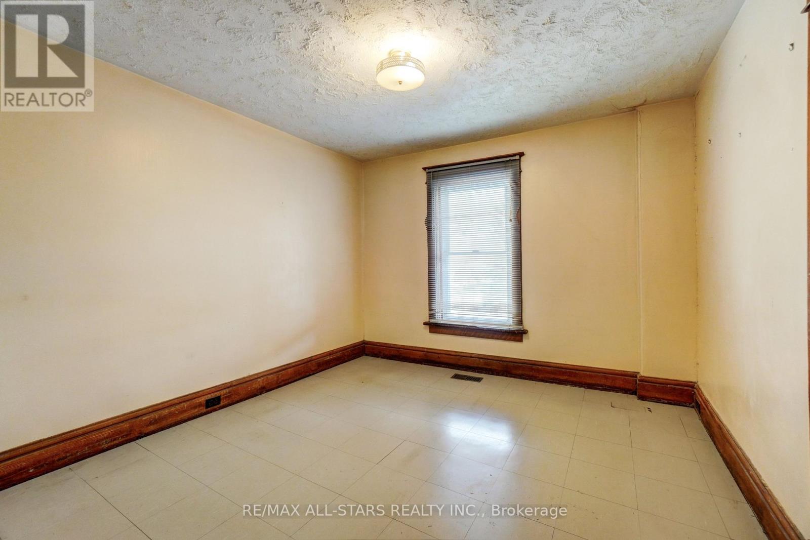 94 Adelaide Street N, Kawartha Lakes (Lindsay), Ontario  K9V 4L5 - Photo 19 - X13110960
