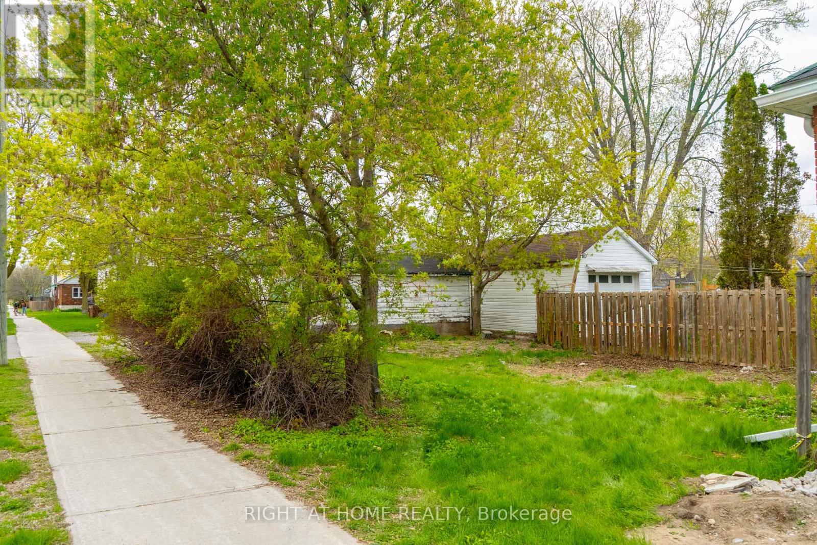 727 Payne Street, Peterborough (Otonabee Ward 1), Ontario  K9J 2Z9 - Photo 3 - X13112440