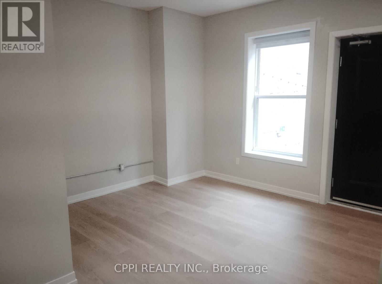 223 - 140 Simcoe Street, Peterborough (Town Ward 3), Ontario  K9H 0K5 - Photo 5 - X13113514