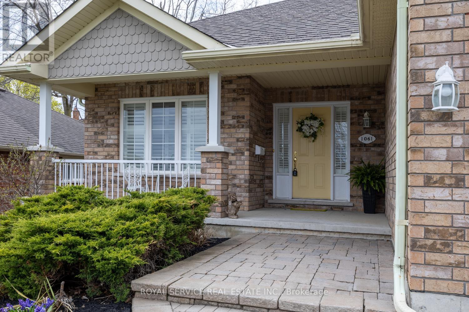 1061 Silverdale Road, Peterborough (Otonabee Ward 1), Ontario  K9J 7W5 - Photo 3 - X13113920