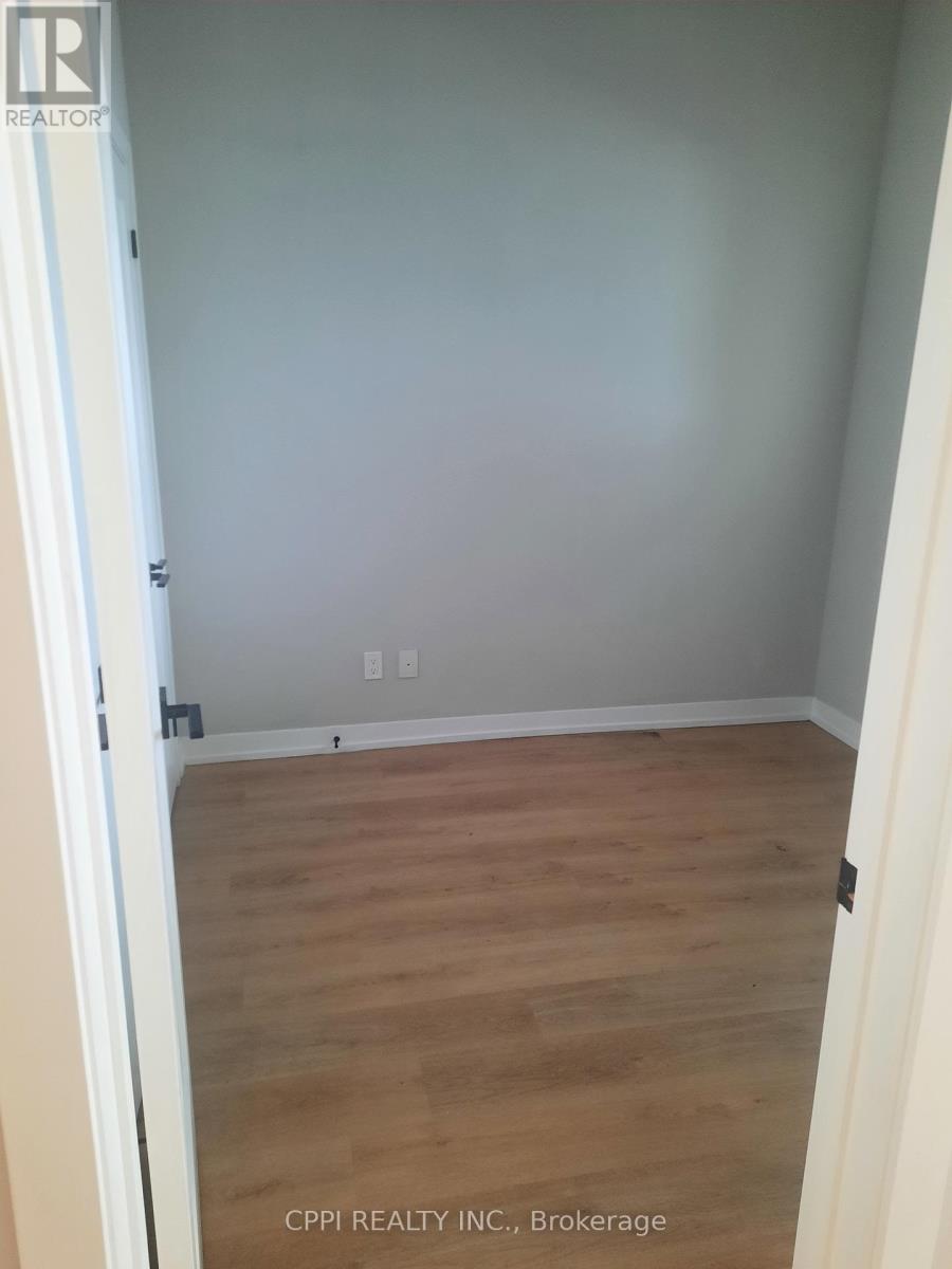 208 - 140 Simcoe Street, Peterborough (Town Ward 3), Ontario  K9H 0K5 - Photo 3 - X13114314