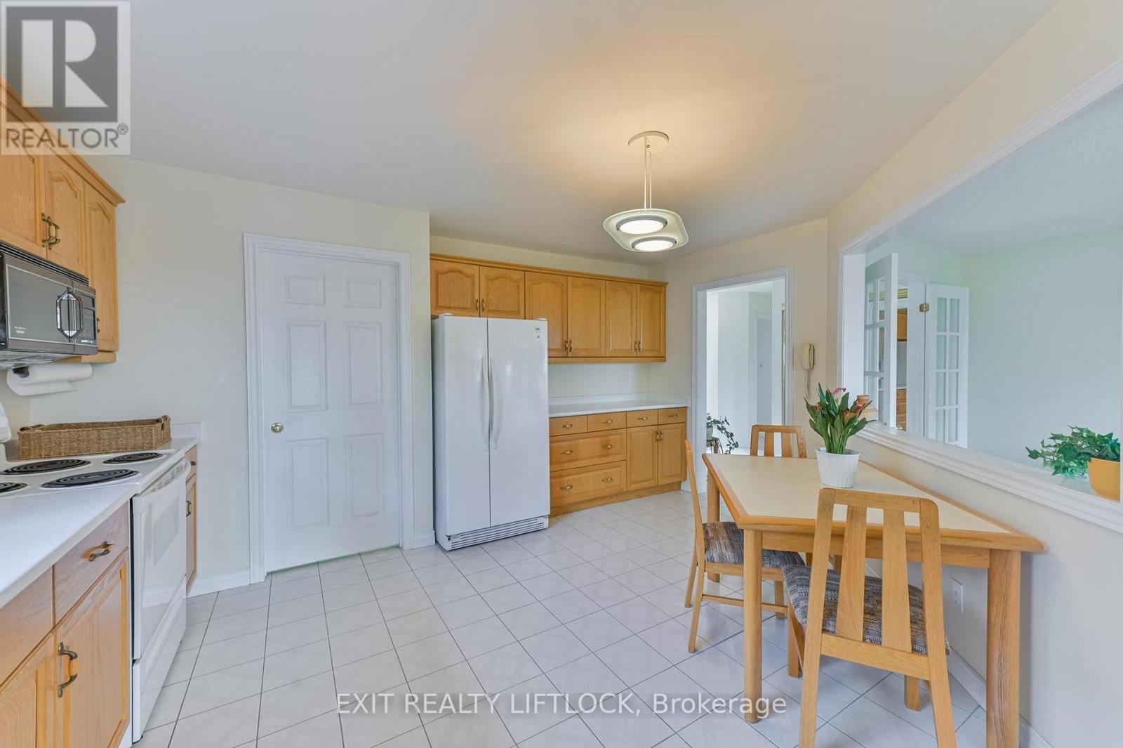 2498 Marsdale Drive, Peterborough (Ashburnham Ward 4), Ontario  K9L 1R4 - Photo 12 - X13115448