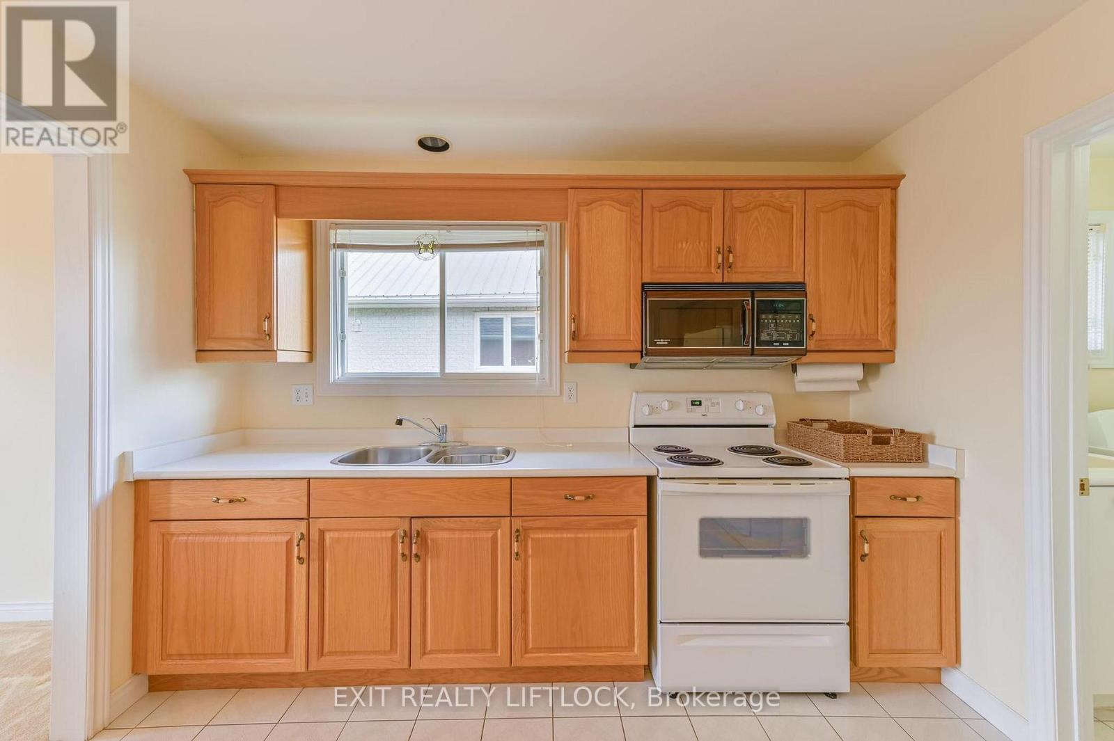 2498 Marsdale Drive, Peterborough (Ashburnham Ward 4), Ontario  K9L 1R4 - Photo 9 - X13115448