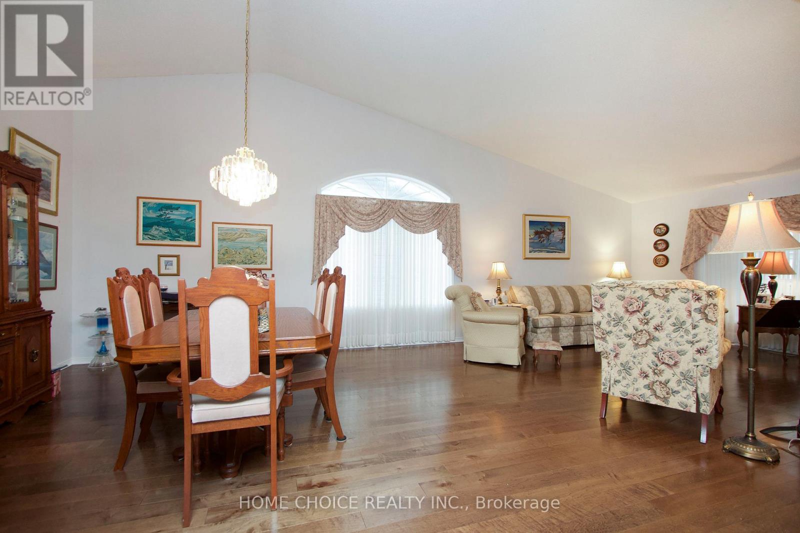 27 Niagara Trail, Clarington (Bowmanville), Ontario  L1B 1A2 - Photo 4 - E13115358