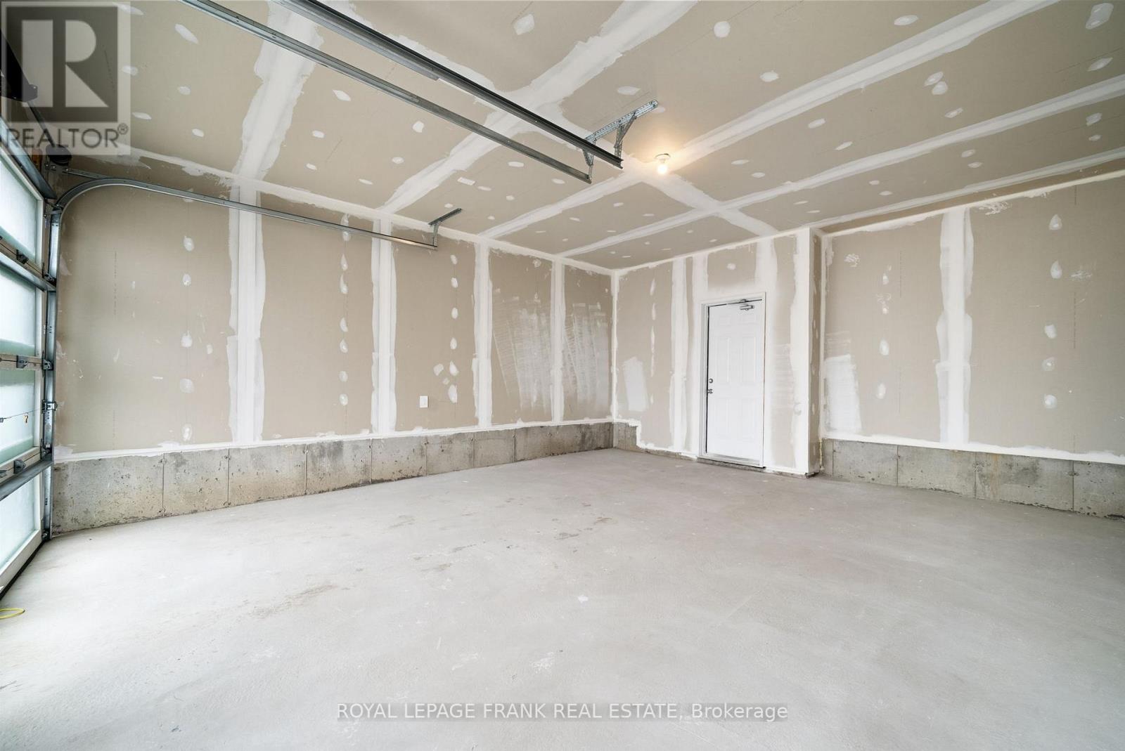 7 Walters Street, Kawartha Lakes (Lindsay), Ontario  K9V 0S2 - Photo 43 - X13115776