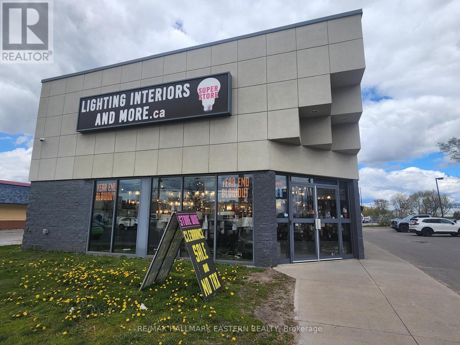 746 Lansdowne Street W, Peterborough (Otonabee Ward 1), Ontario  K9J 1Z3 - Photo 2 - X13115796