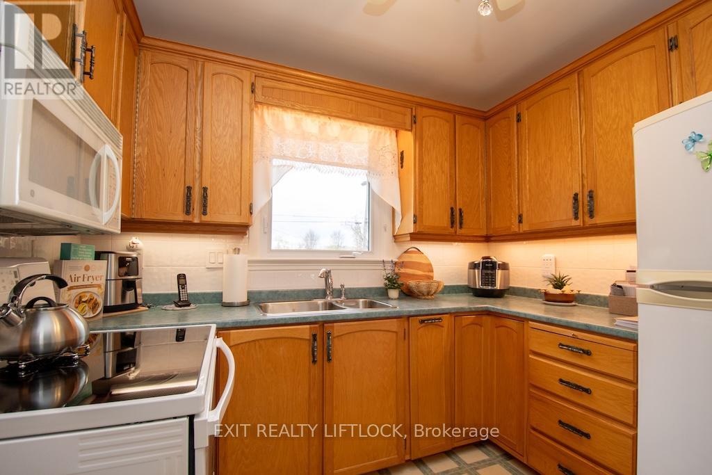 529 Shirley Avenue, Peterborough (Otonabee Ward 1), Ontario  K9J 5N9 - Photo 10 - X13117000