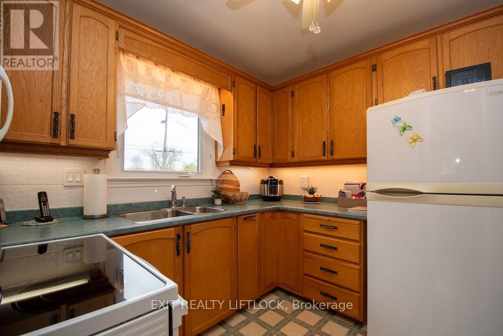 529 Shirley Avenue, Peterborough (Otonabee Ward 1), Ontario  K9J 5N9 - Photo 11 - X13117000
